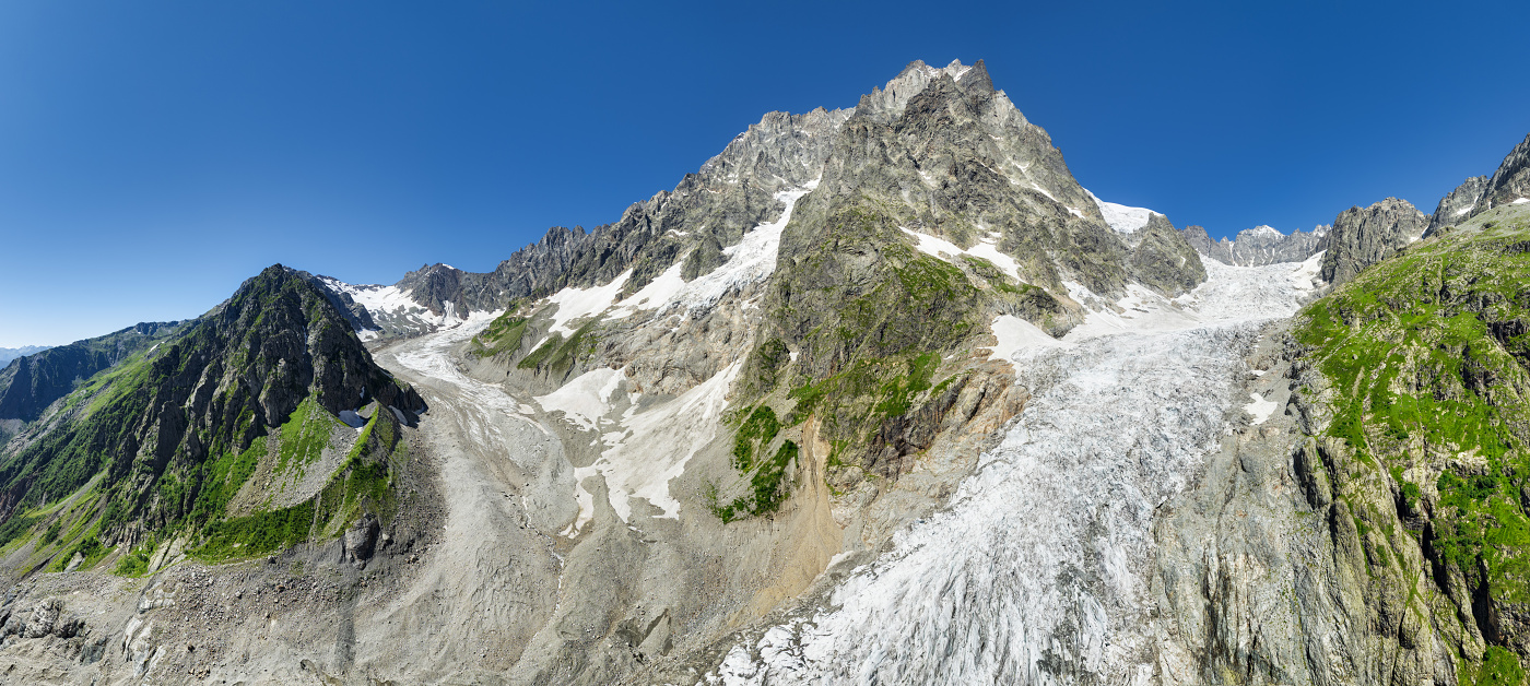 Aerial view at the Chaladi glacier