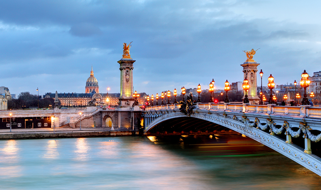 Alexandre III bridge and Seine river