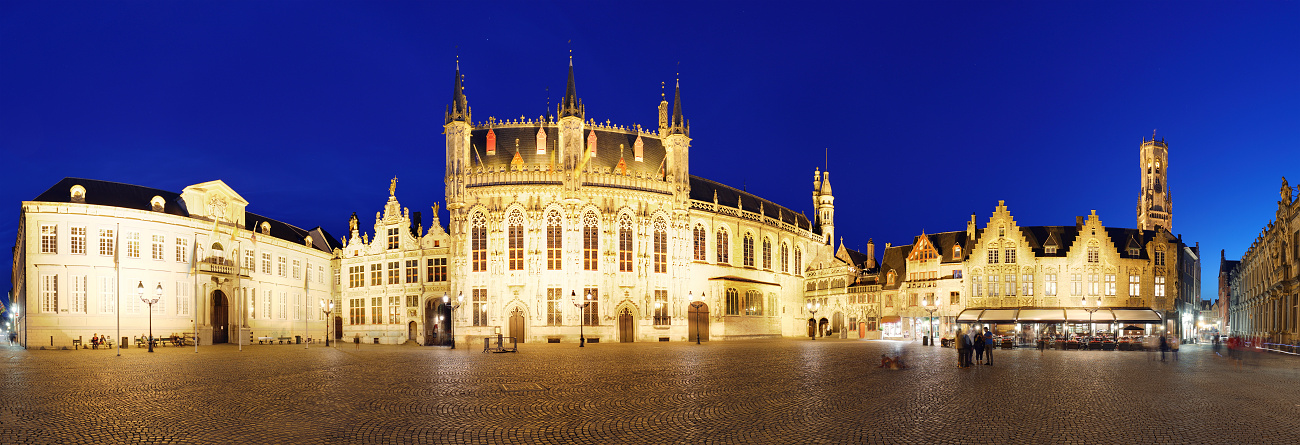 Bruges - Burg square at night