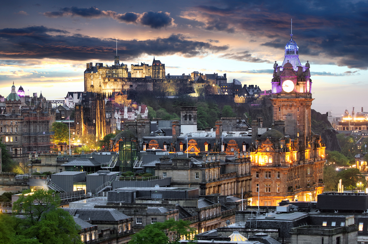 Edinburgh skyline at night
