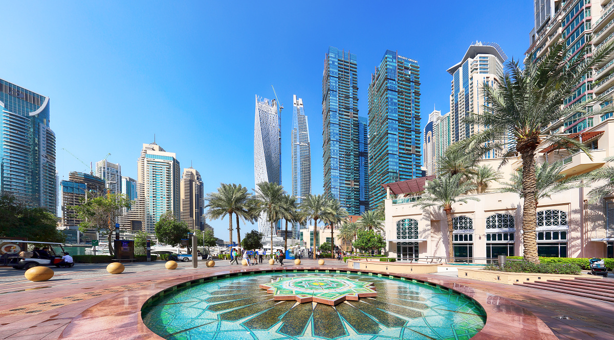 Fountain in Dubai Marina 
