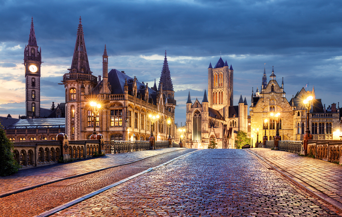 Ghent  during night, 