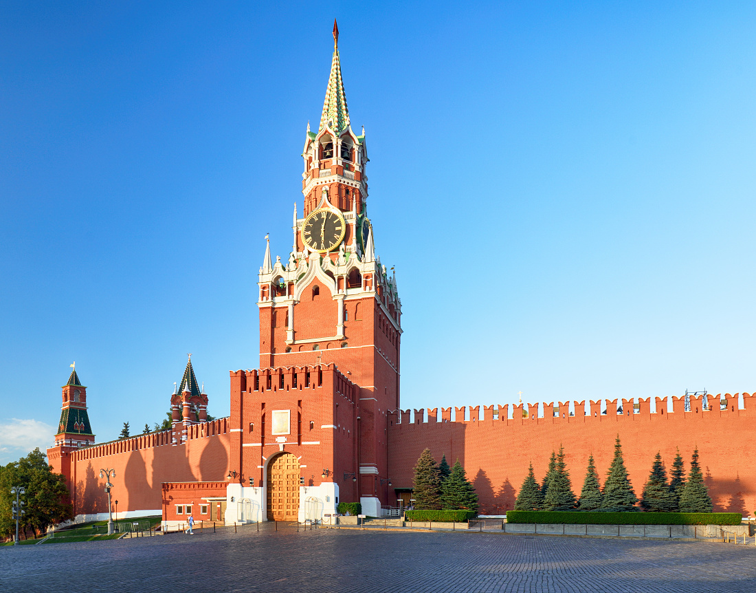 Kremlin wall with Spassky tower