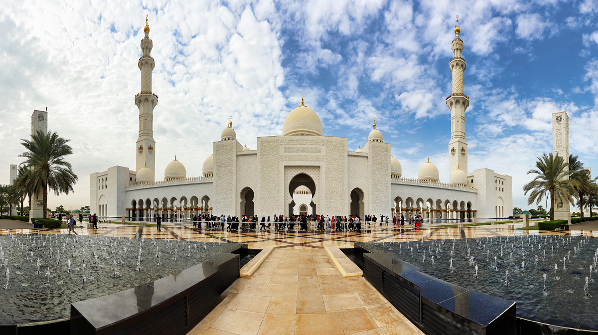 Panorama of Sheikh Zayed Grand Mosque