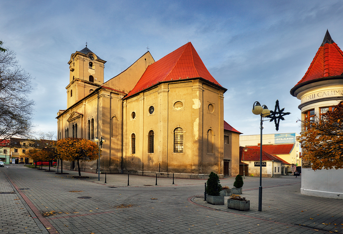 Pezinok - Kostol Premenenia Pána