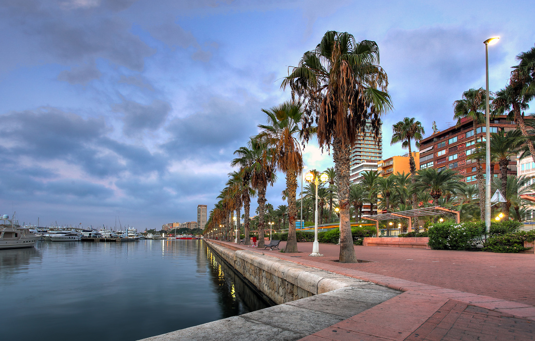 Promenade in the Marina of Alicante