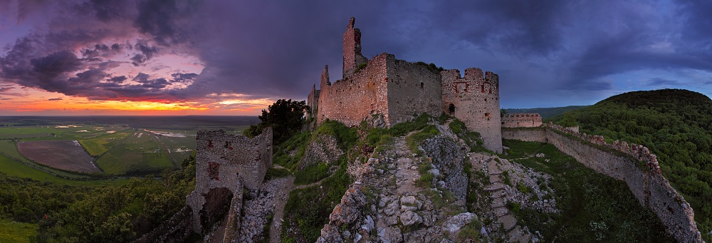 U grófa Draculu - Plavecký hrad