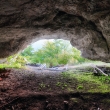 Jaskyňa v Dutej skale